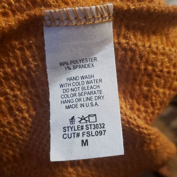 FSL Apparel Gold Short Puff Sleeve Sweater Top Size Medium NWOT - Picture 5 of 5